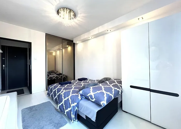 Inflancka Apartment - Self Check-In 20H