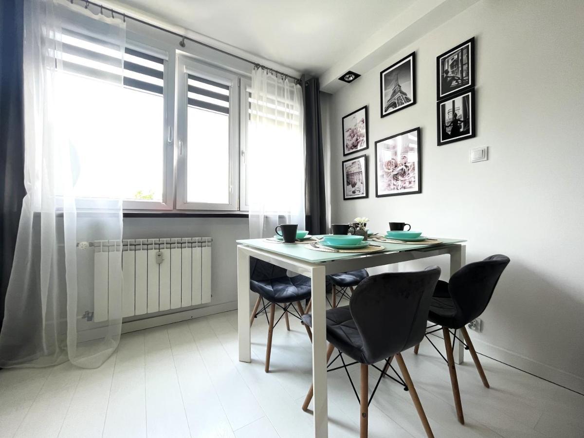Inflancka - Self Check-in 20h Apartment